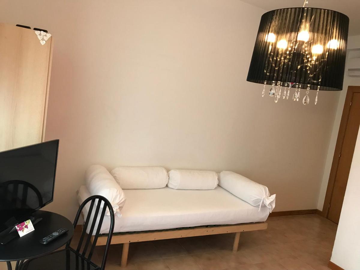 Ascoli Bonjour B&B & Apartments Parcheggio Privato & Giardino アスコリ・ピチェーノ エクステリア 写真