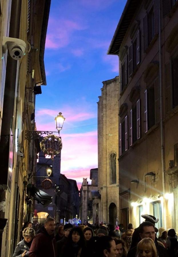 Ascoli Bonjour B&B & Apartments Parcheggio Privato & Giardino アスコリ・ピチェーノ エクステリア 写真